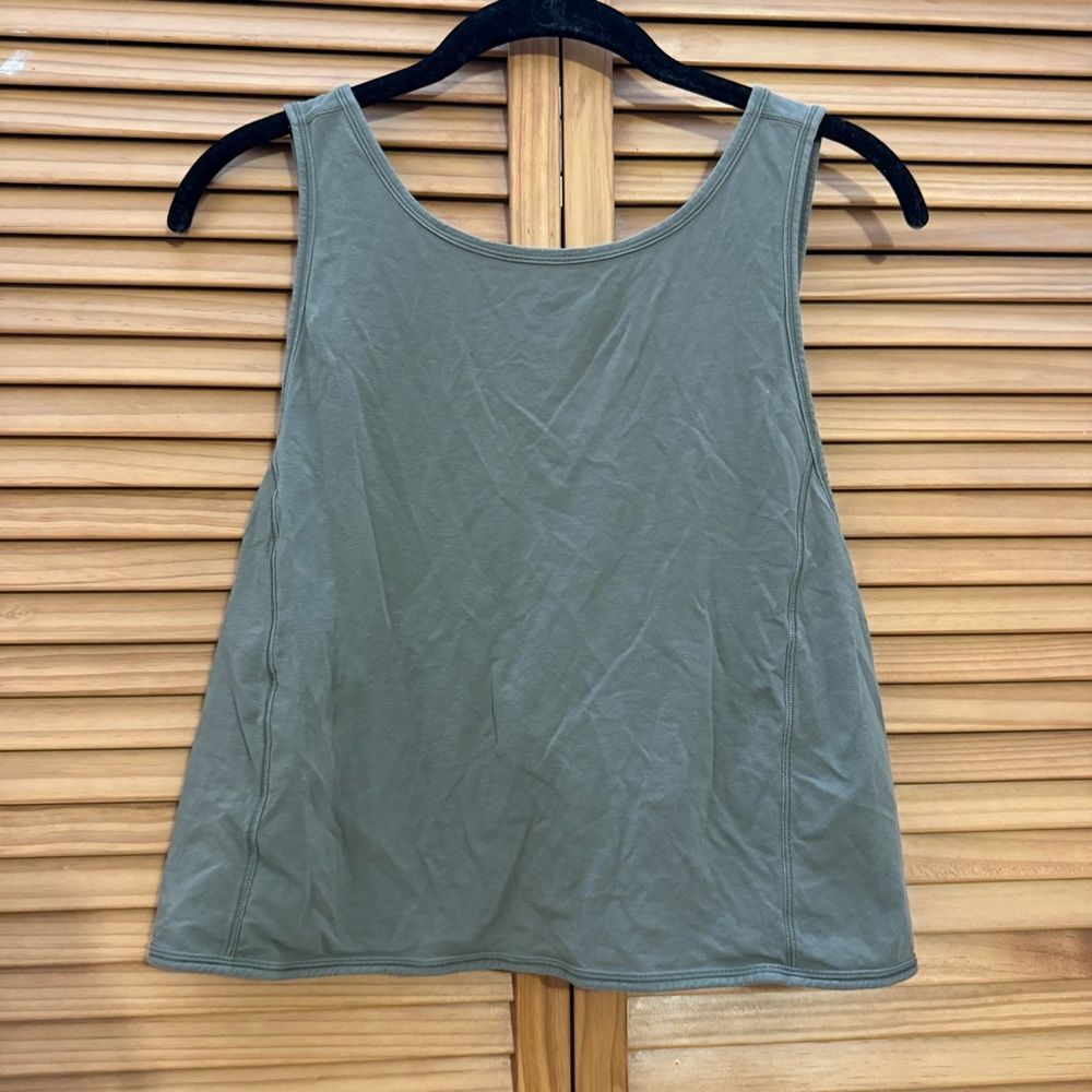 Lululemon Athletica Green open Back Top size 4